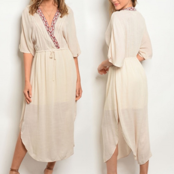 Dresses & Skirts - Vicki's Boho Embroidered V-Neck Weekend Maxi Dress